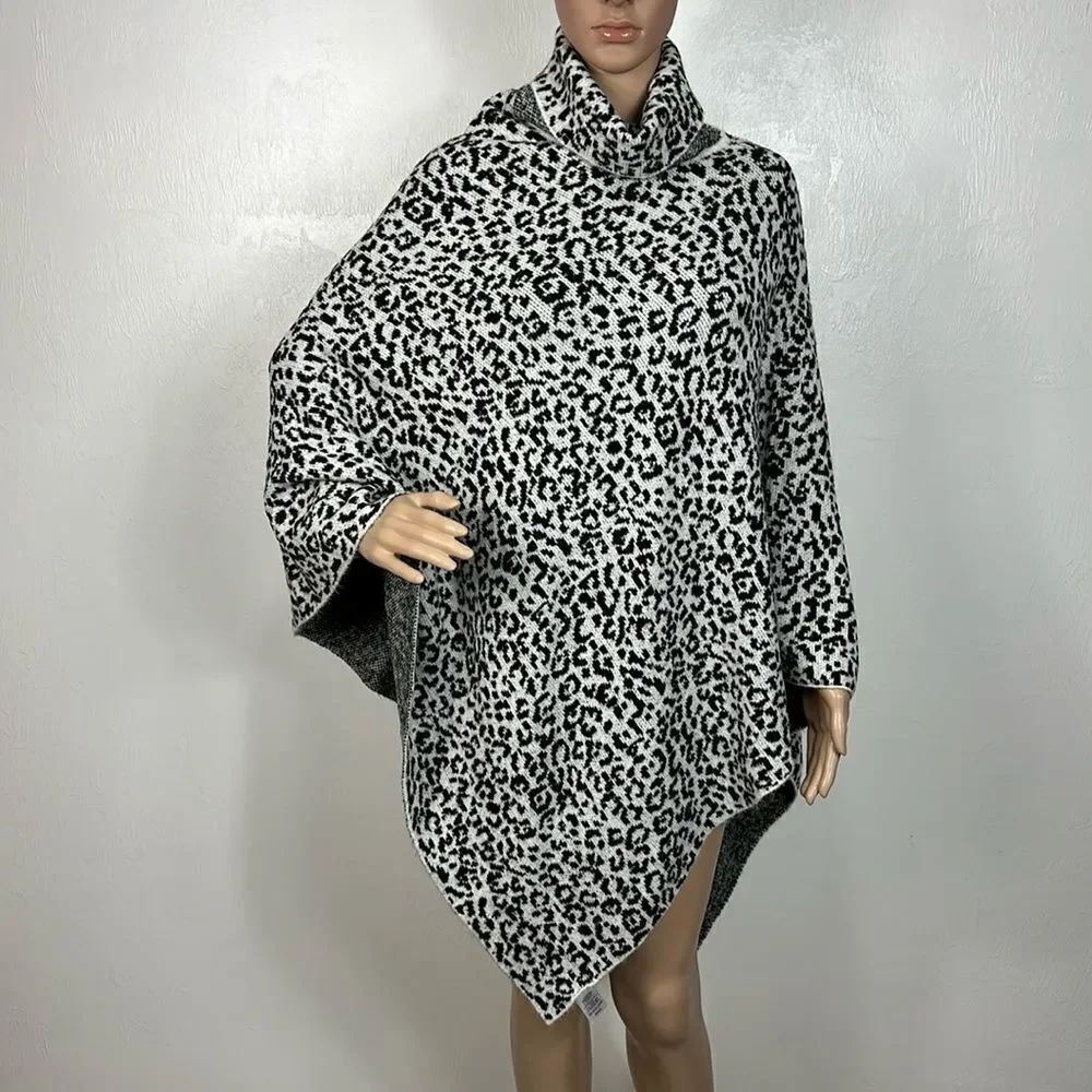 Ann Taylor Leopard Print Turtleneck Relaxed Fit Poncho Size M/L